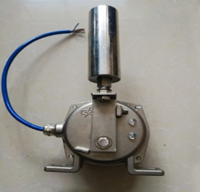 XTBP-20皮帶跑偏檢測(cè)器、XTD-A-3KG7F自動(dòng)復(fù)位兩極跑偏開(kāi)關(guān)價(jià)格優(yōu)惠